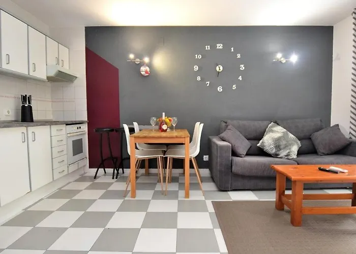 Montblanc アパート サロウ